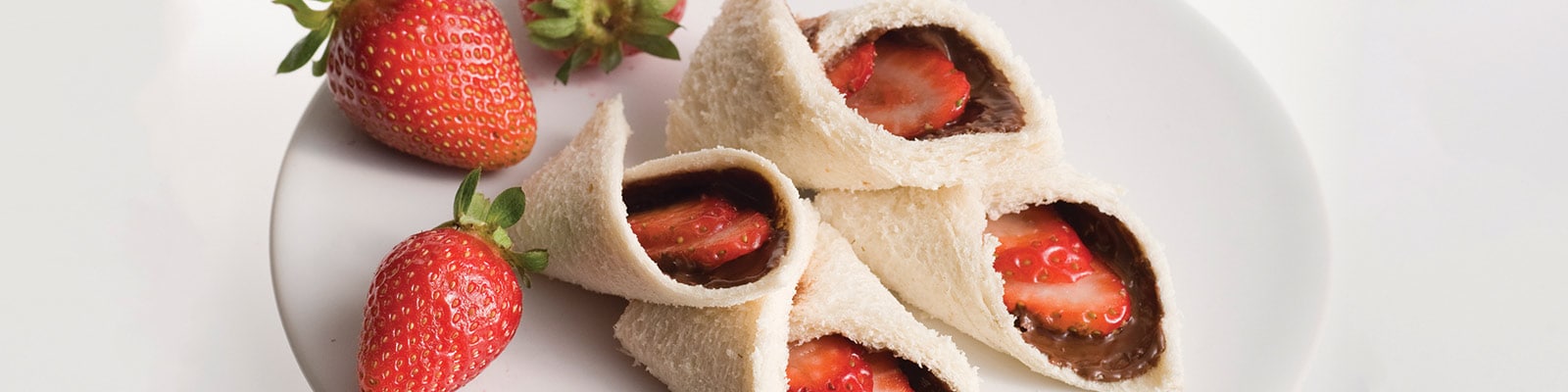 Strawberry Wraps with Nutella®
