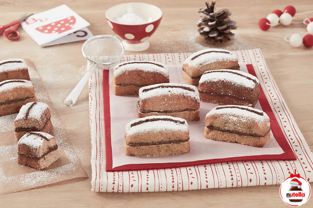 Mini Christmas Banana Bread with Nutella® | Holiday Recipes