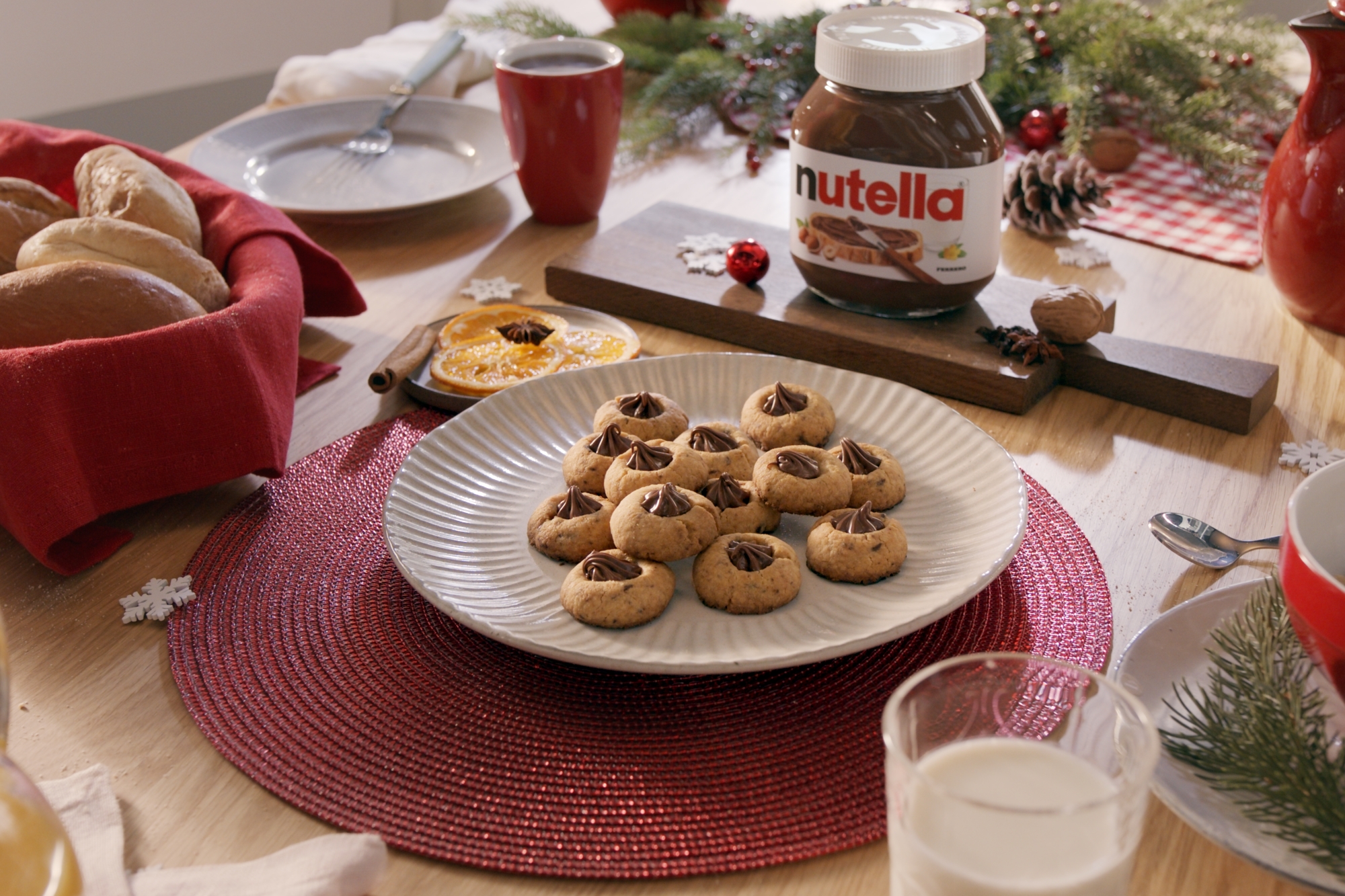 Christmas Thumbprint Cookies | Holiday Recipes | Nutella® US